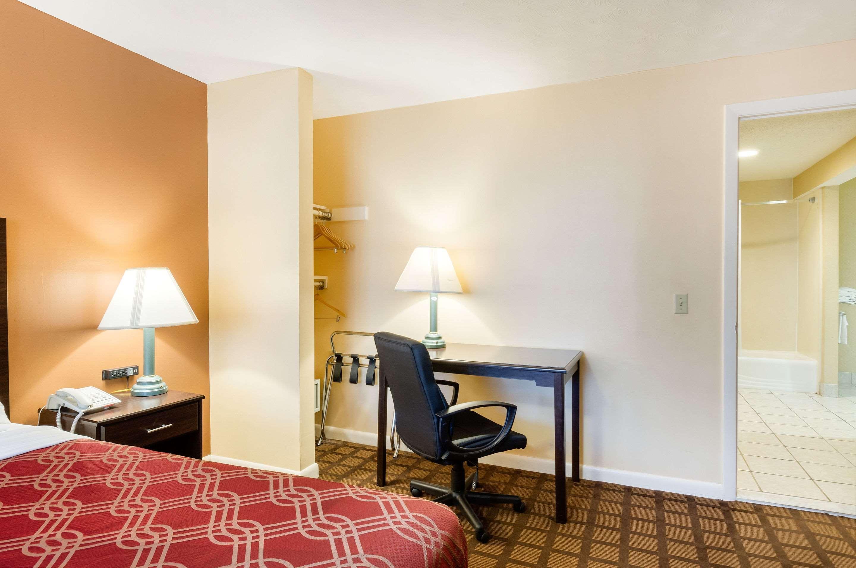 Econo Lodge Boston-Malden Exterior foto