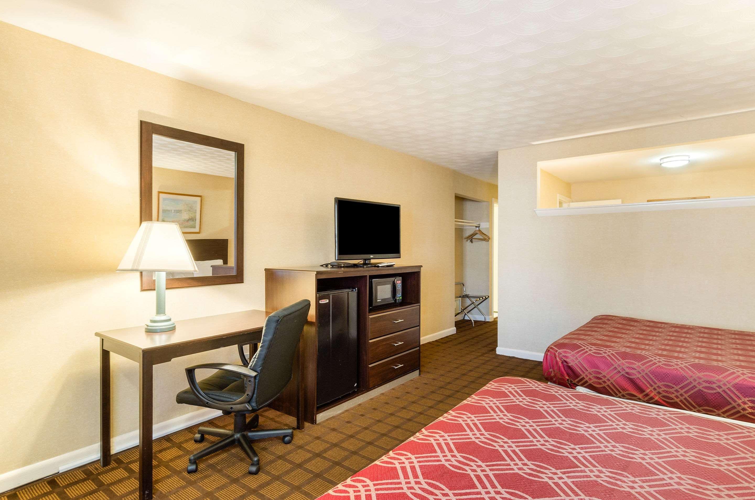 Econo Lodge Boston-Malden Exterior foto